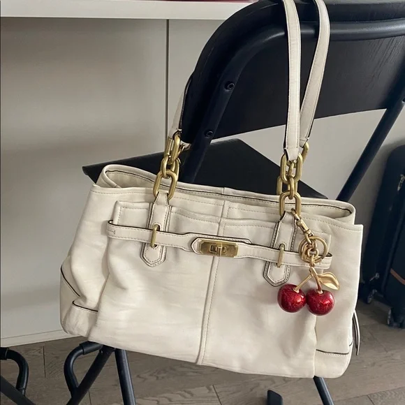 Coach Shoulder Bag - Picture 2 of 16